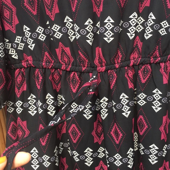 BeBop Black Flowy V Neck 3/4 Sleeves Dress Size L - Picture 4 of 5